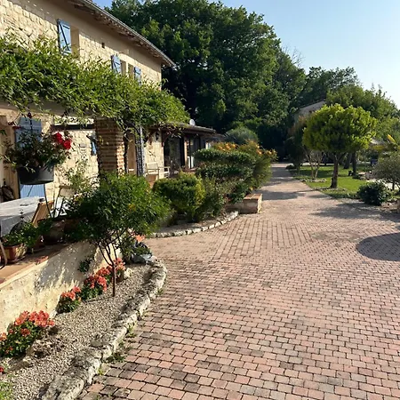 Le Clos Des Oiseaux Couette-café