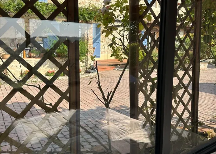 Le Clos Des Oiseaux 住宿加早餐酒店 Itzac